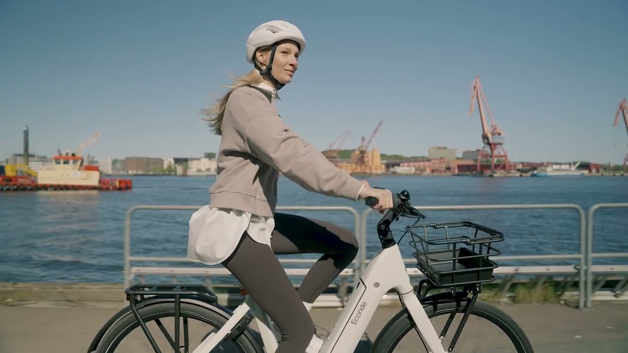 Ecoride Ambassador 4 electric bike with mid motor, belt drive and disc brakes