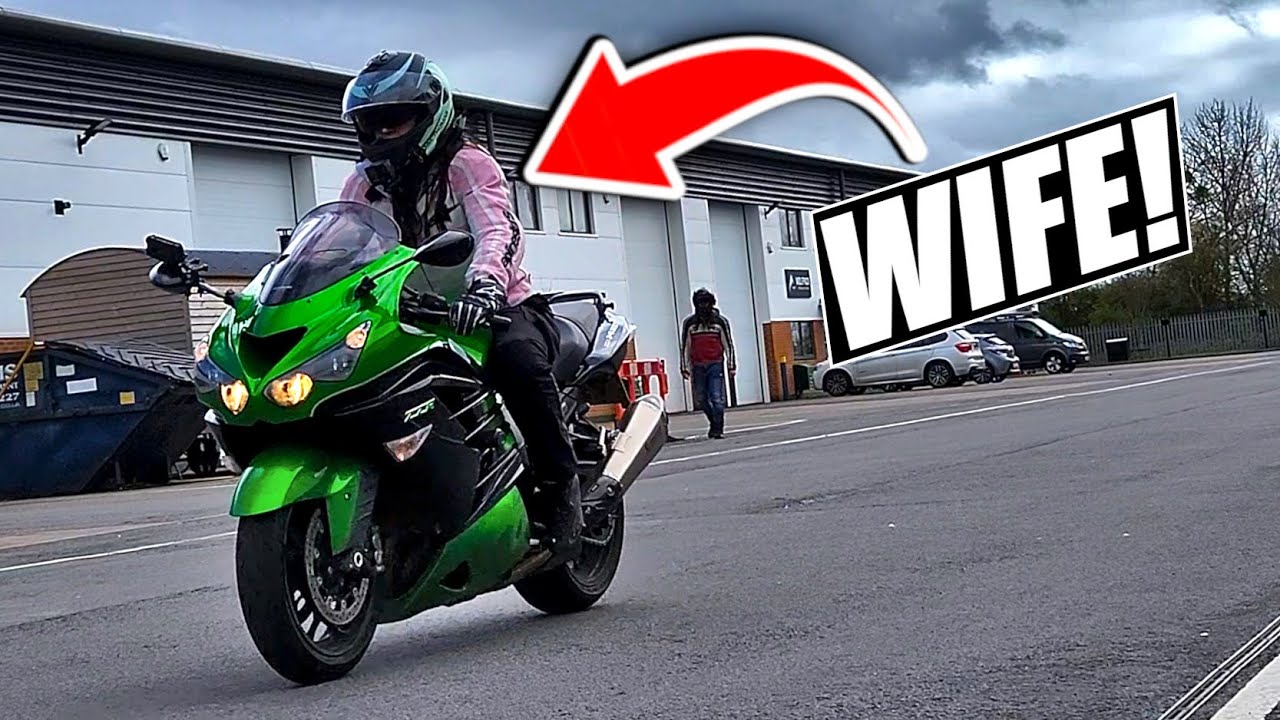 My Wife's First Time Riding The Kawasaki ZZR1400 / ZX-14R!