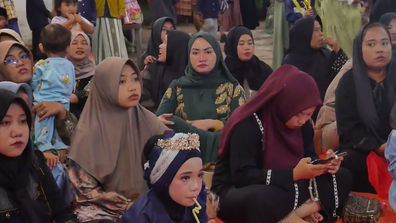 Prosesi Wisuda santri MD. MIFTAHUL ULUM 