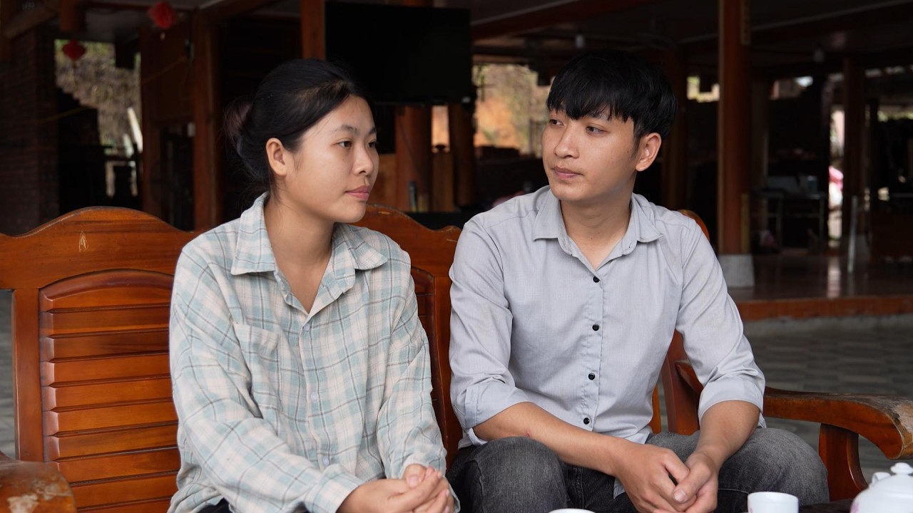 Renovating a neighbor's old house helped Tieu Ai and Khanh grow closer.