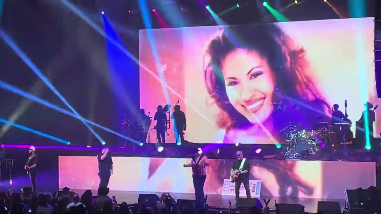 Grupo Frontera tribute to Selena - Como La Flor y Si Una Vez