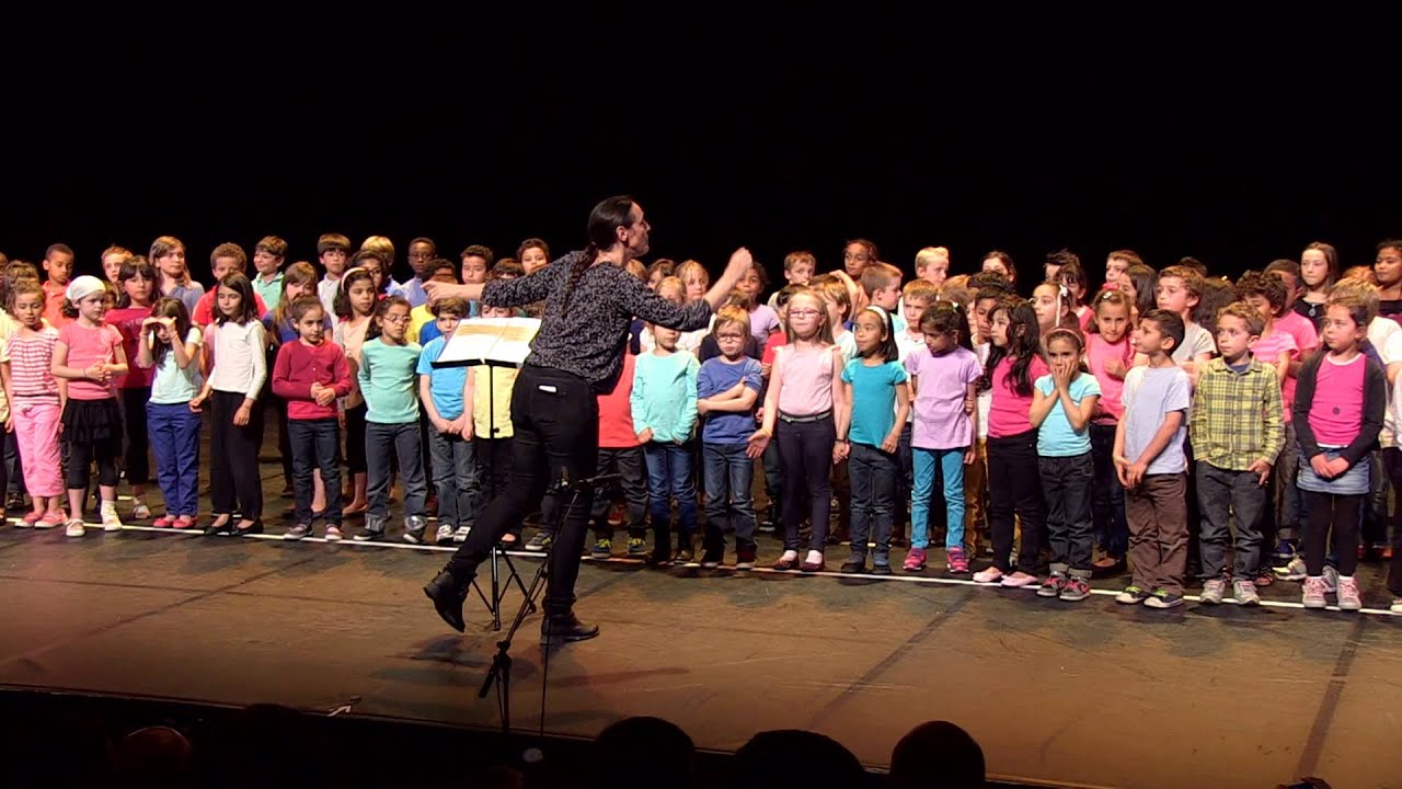 FESTIVAL ECOLES QUI CHANTENT 2014 - Un poule a Pekin
