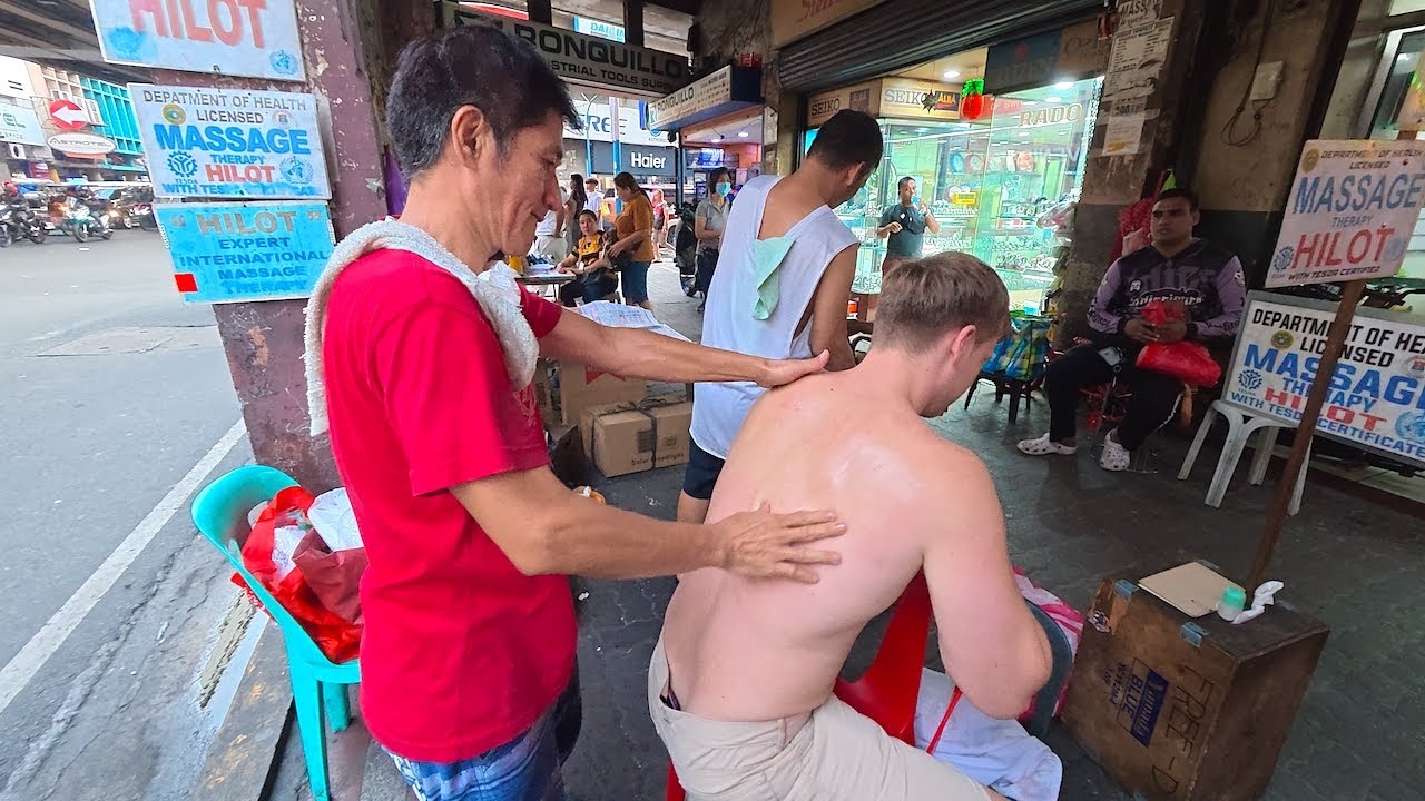$3 Street Massage in Philippines (FASTEST HANDS)