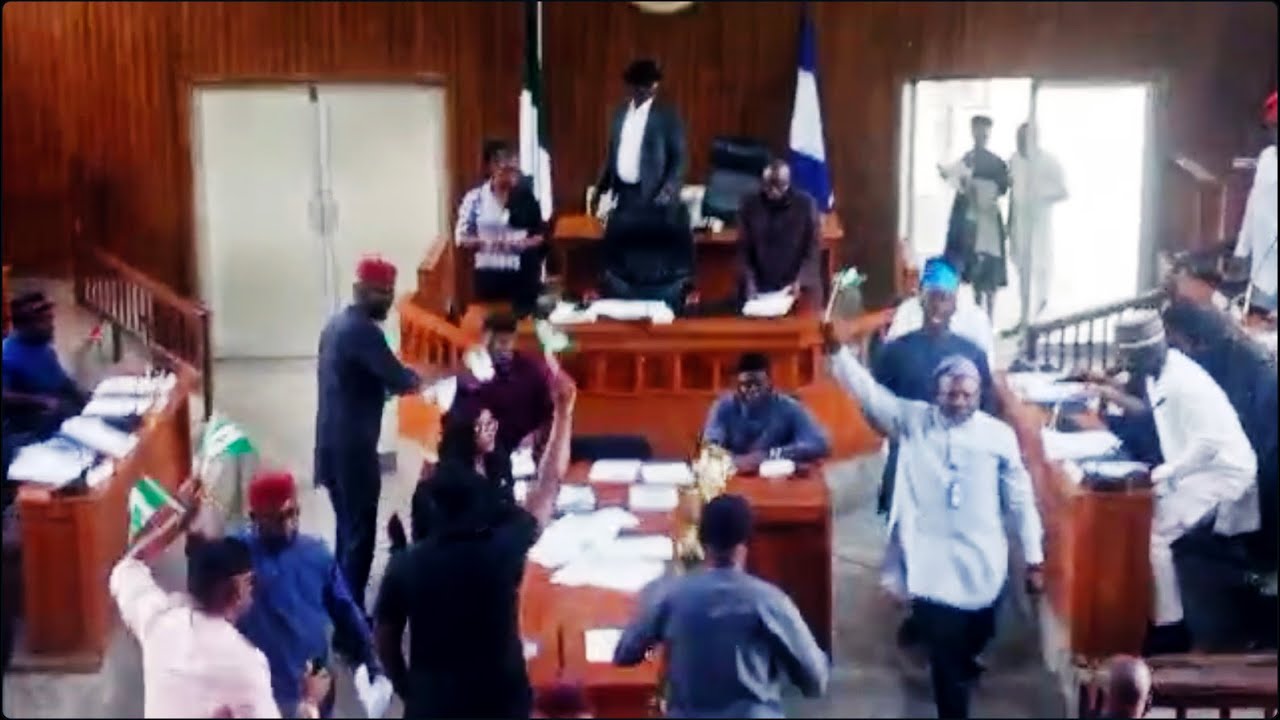 WATCH THE CHAOS IN CROSS RIVER HOUSE OF ASSEMBLY AS LAWMAKERS IMPEACH SPEAKER