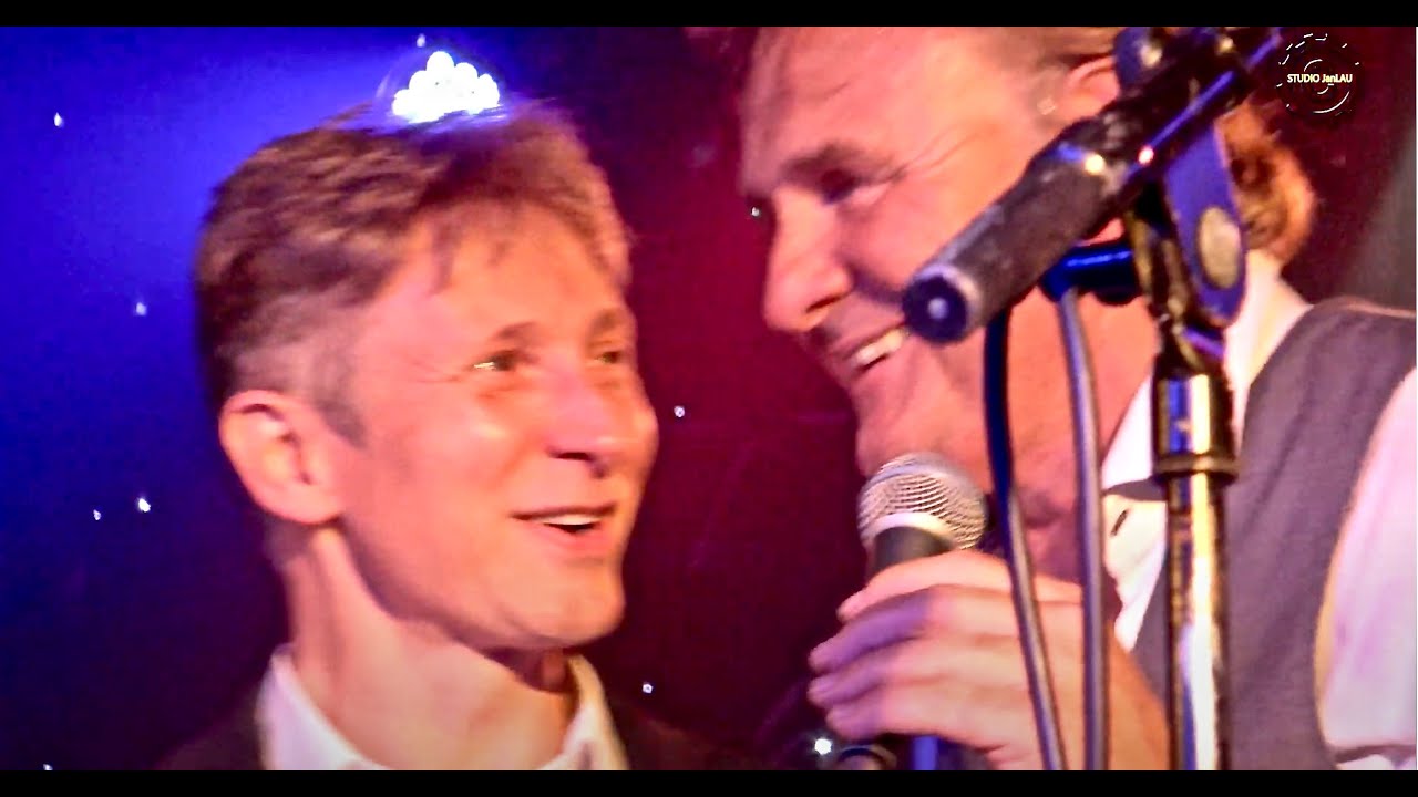 The Cats Aglow & Helmut Lotti - Can't help falling in love/Elvis Presley