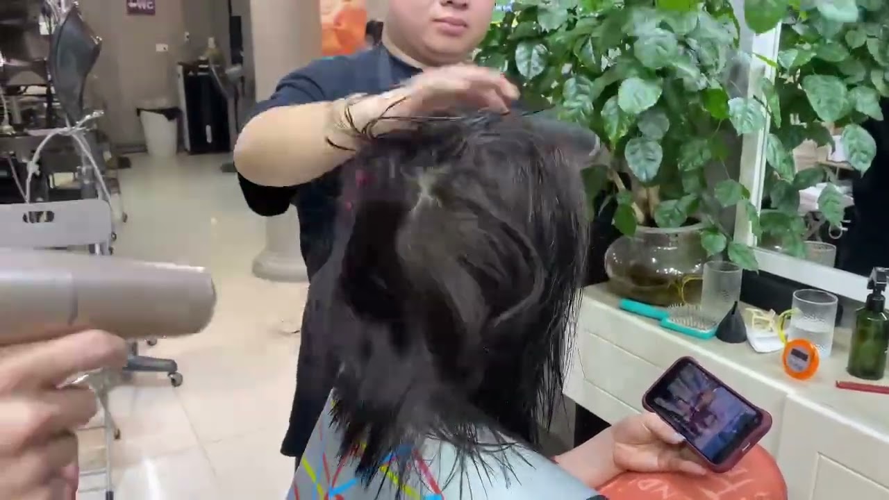 Quick drying – Hair is smooth and stays in place instantly.