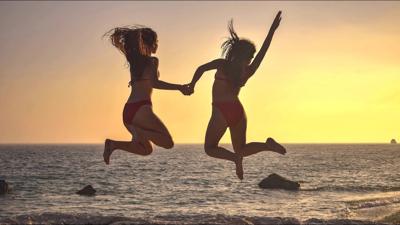 Positive and Uplifting Background Music For YouTube Videos and Vlogs - Instrumental Royalty Free