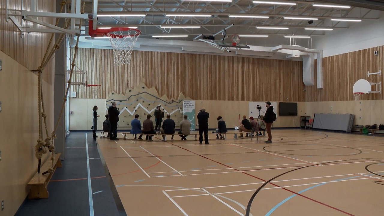 Amos : L’école Sainte-Thérèse inaugure son nouveau gymnase