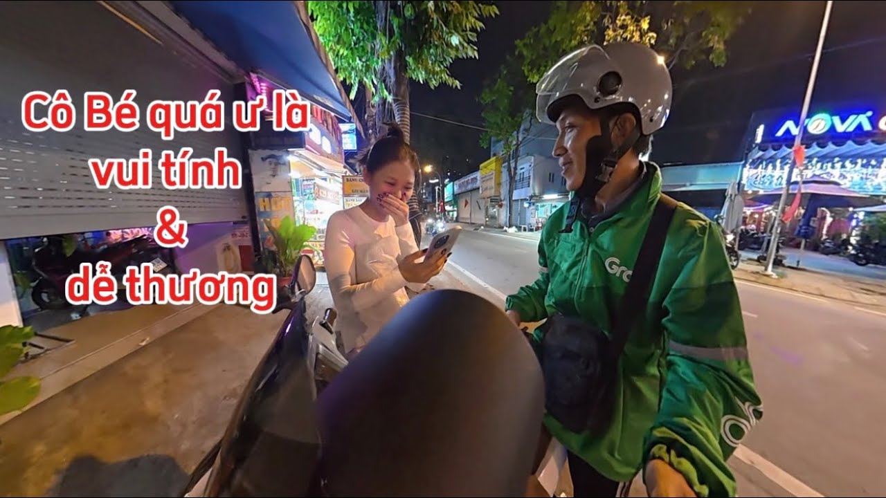 Giao hàng đêm gặp khách quá là dễ thương!