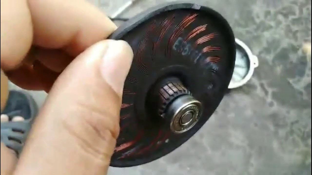 How to repair auxiliary fan of Mitsubishi Montero