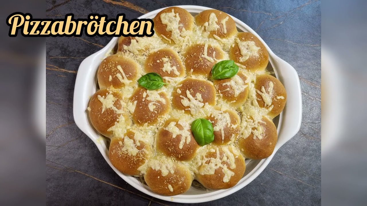 🍕 Pizzabrötchen vom großen runden Stein | Einfach & super fluffig!