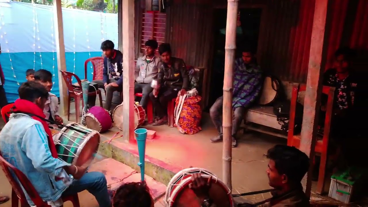 অসাধারণ একটি গান