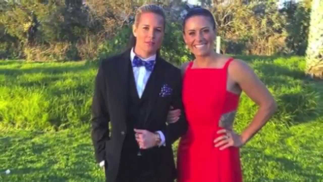 Ashlyn Harris & Ali Krieger -I'll Use You As A Warning Sign