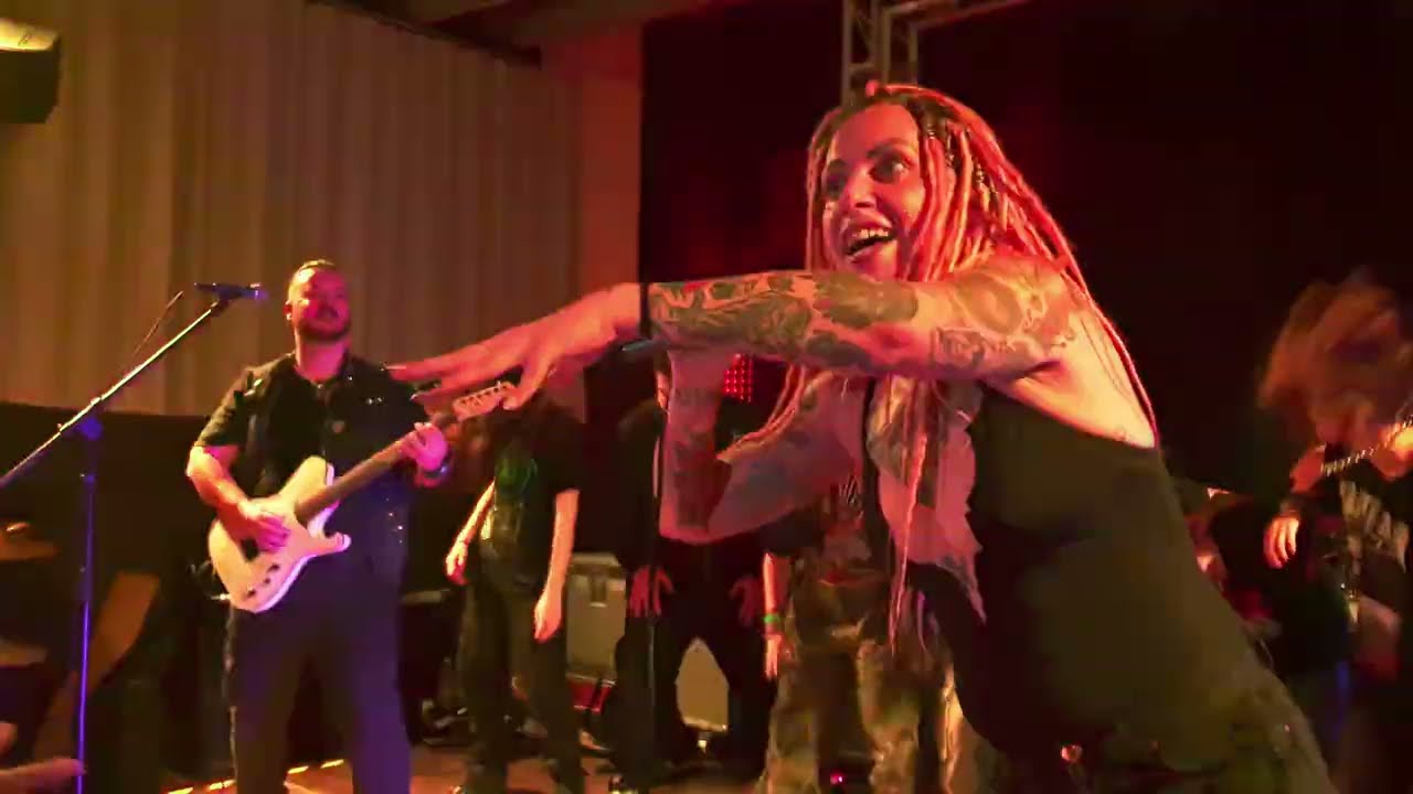Svetlanas - Go F*ck Yourself! + God8zcops - Live Music Factory (CR) 12/10/24 Italy