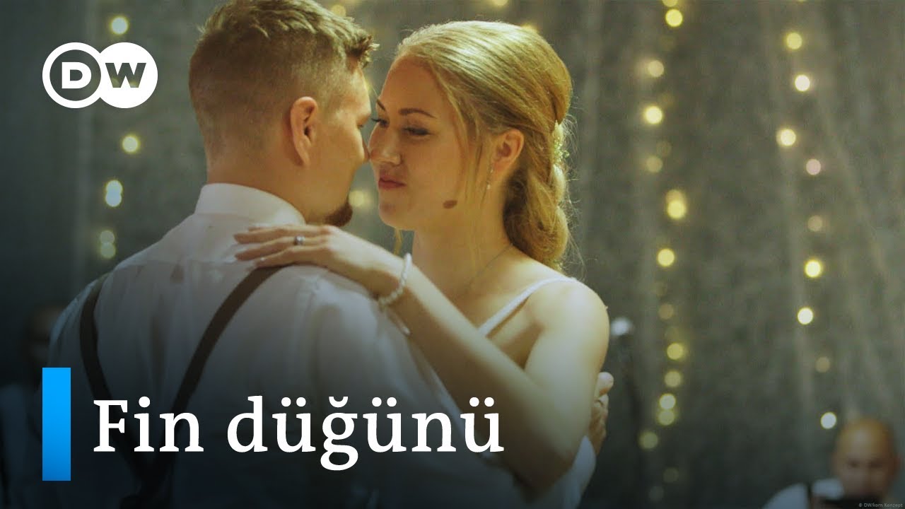 Avrupa düğünleri 3: Finlandiya'da geleneksel evlilik saunada başlıyor - DW Türkçe
