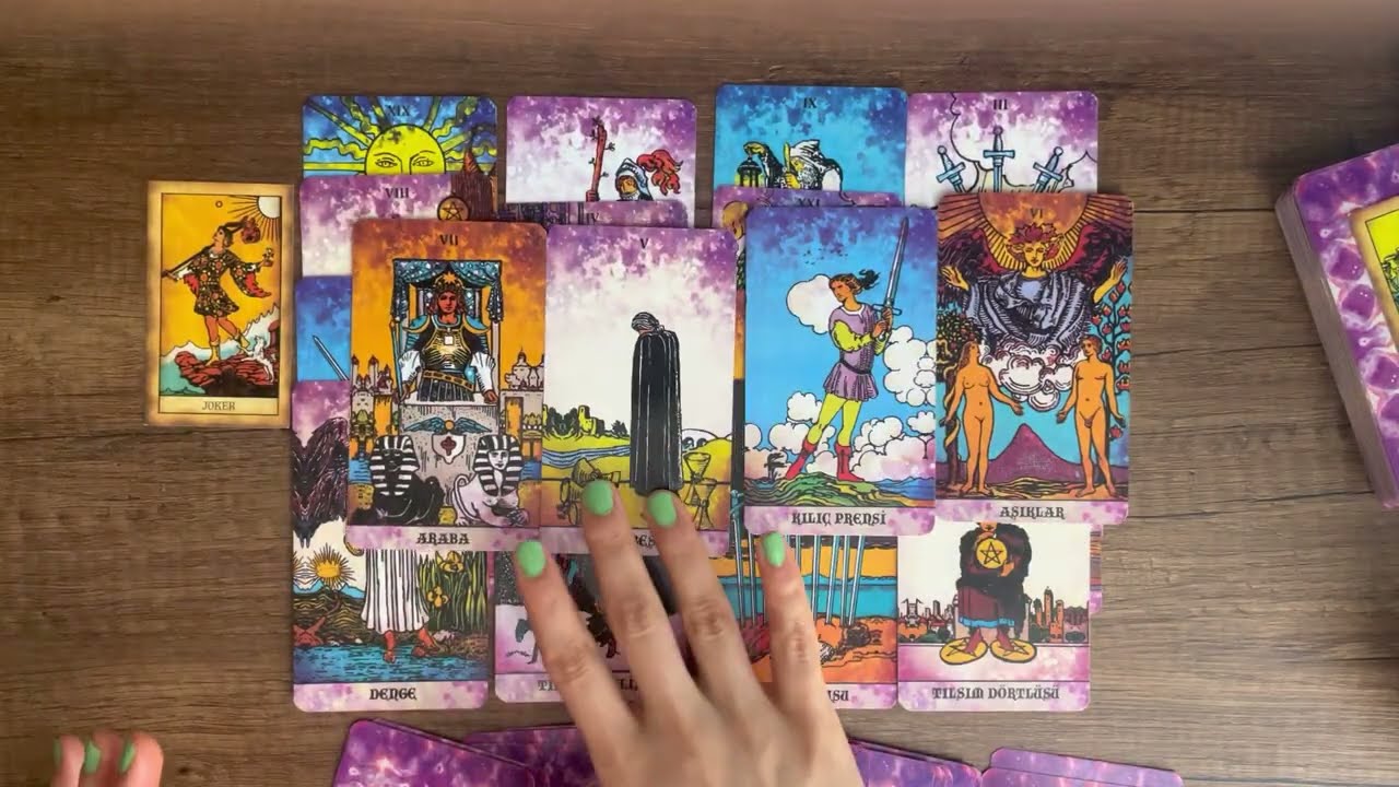 🔥 Yalnızlar için Tarot -  Deste Seç Tarot