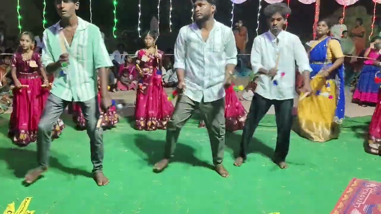వంశీ DJ కోలాటం ప్రొద్దుటూరు 9390171532 కుచ్చుపాప గజ్జల పూజలో మొదటిసారి ముద్దు పెడితే  సాంగ్