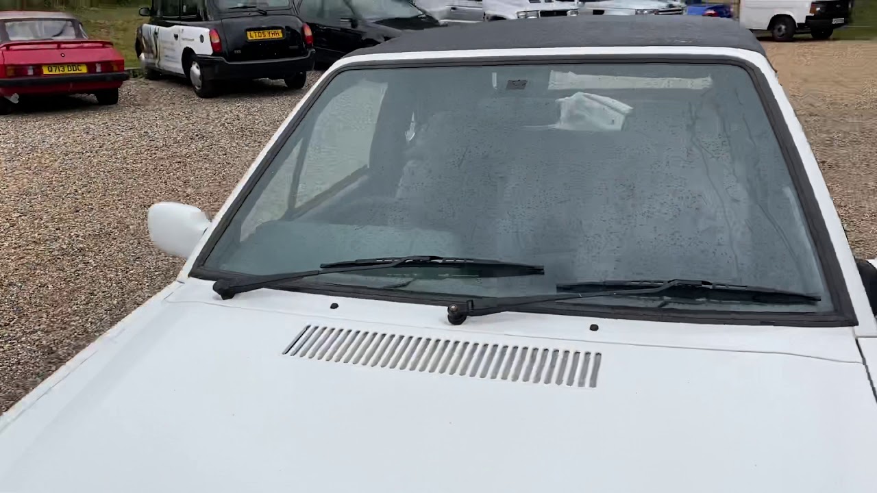 Ford Escort XR3i Cabriolet - Bradley James Classics