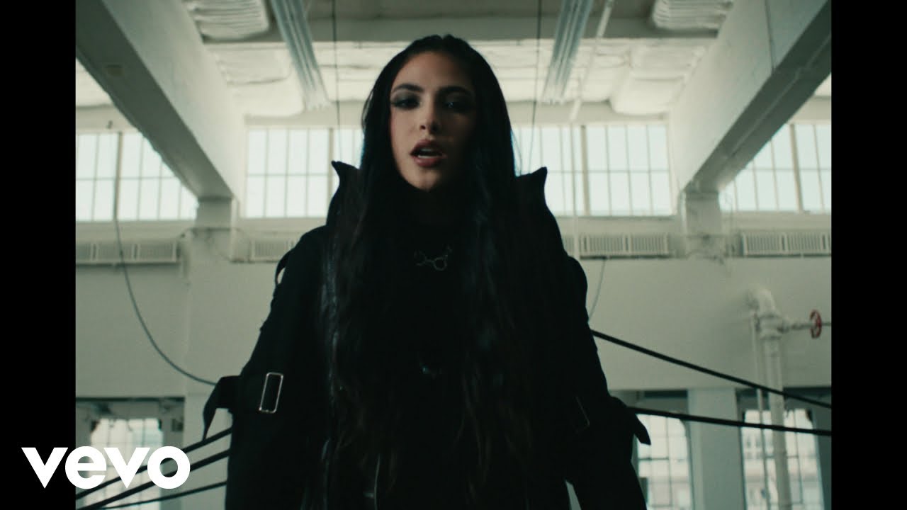 Carmen DeLeon - Mala Memoria (Video Oficial)