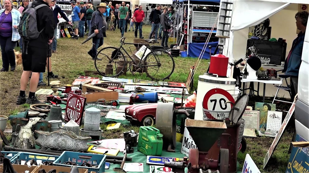 Oldtimer Teilemarkt auf dem Festivalgelände in Panningen 30.07.2023