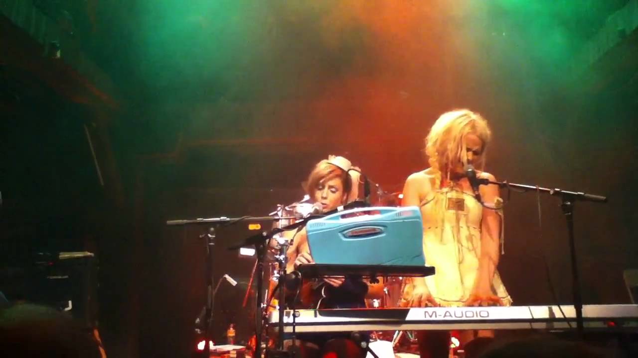 Katzenjammer Hamburg 8.4.2011   Soviet Trumpeter
