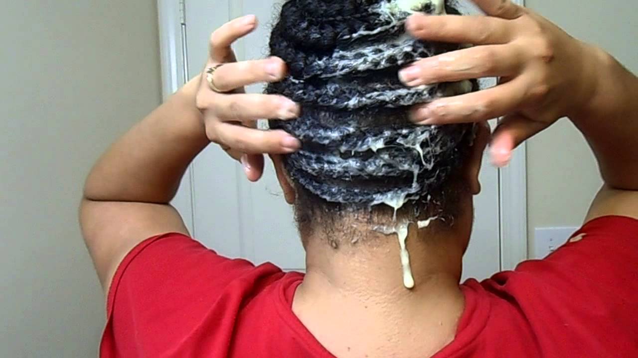 Como lavar el cabello en un estilo protector