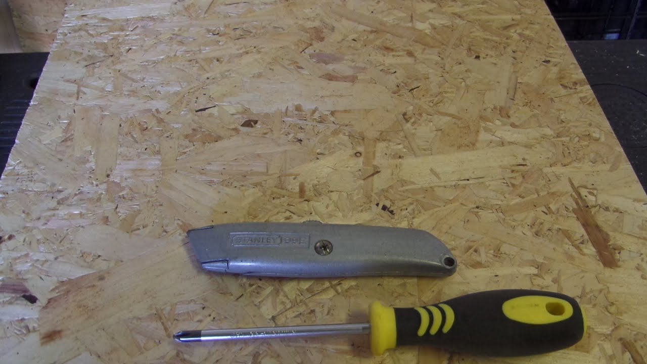 The Stanley 99E utility knife - how to change the blade and a beginners review