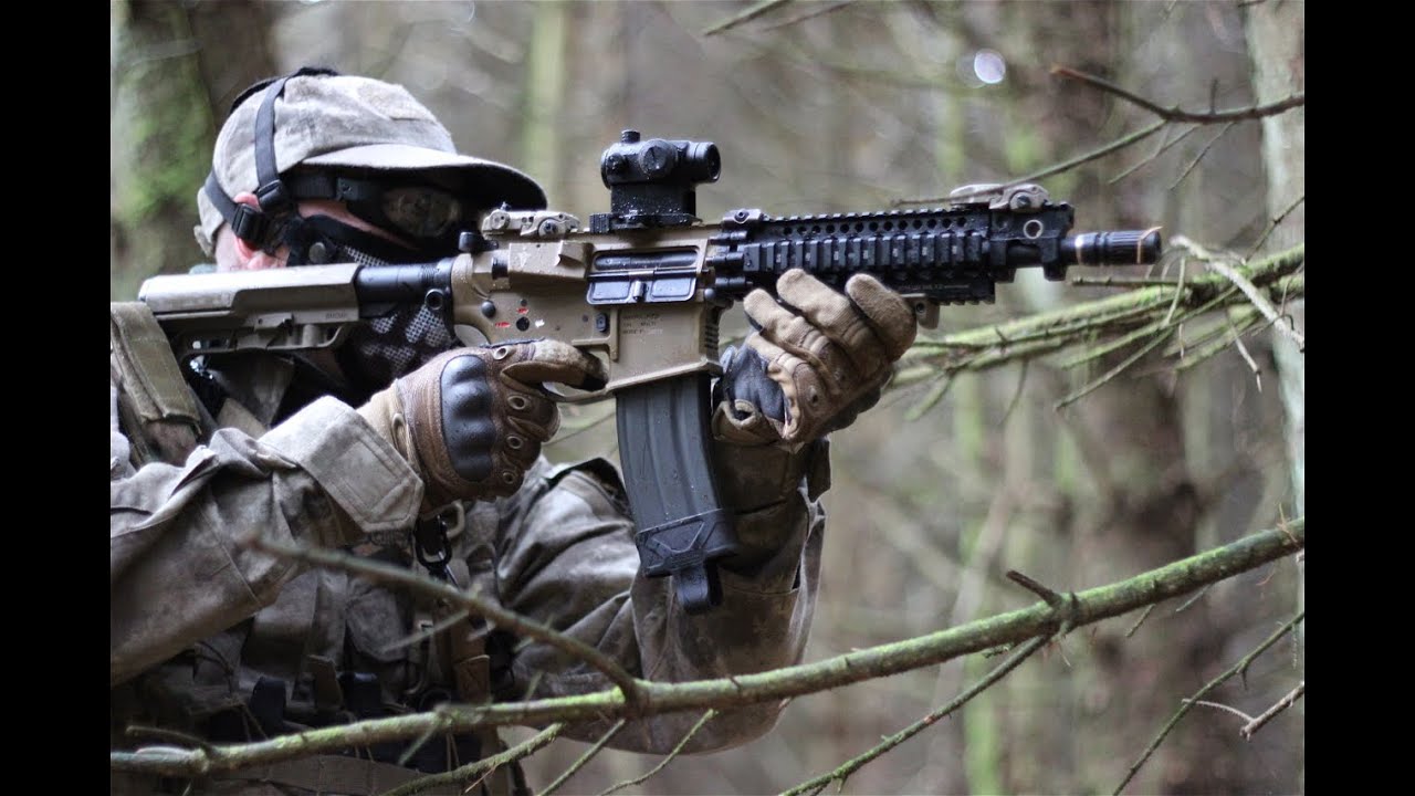 Airsoft War M4A1, M16, Action at Section8 HD