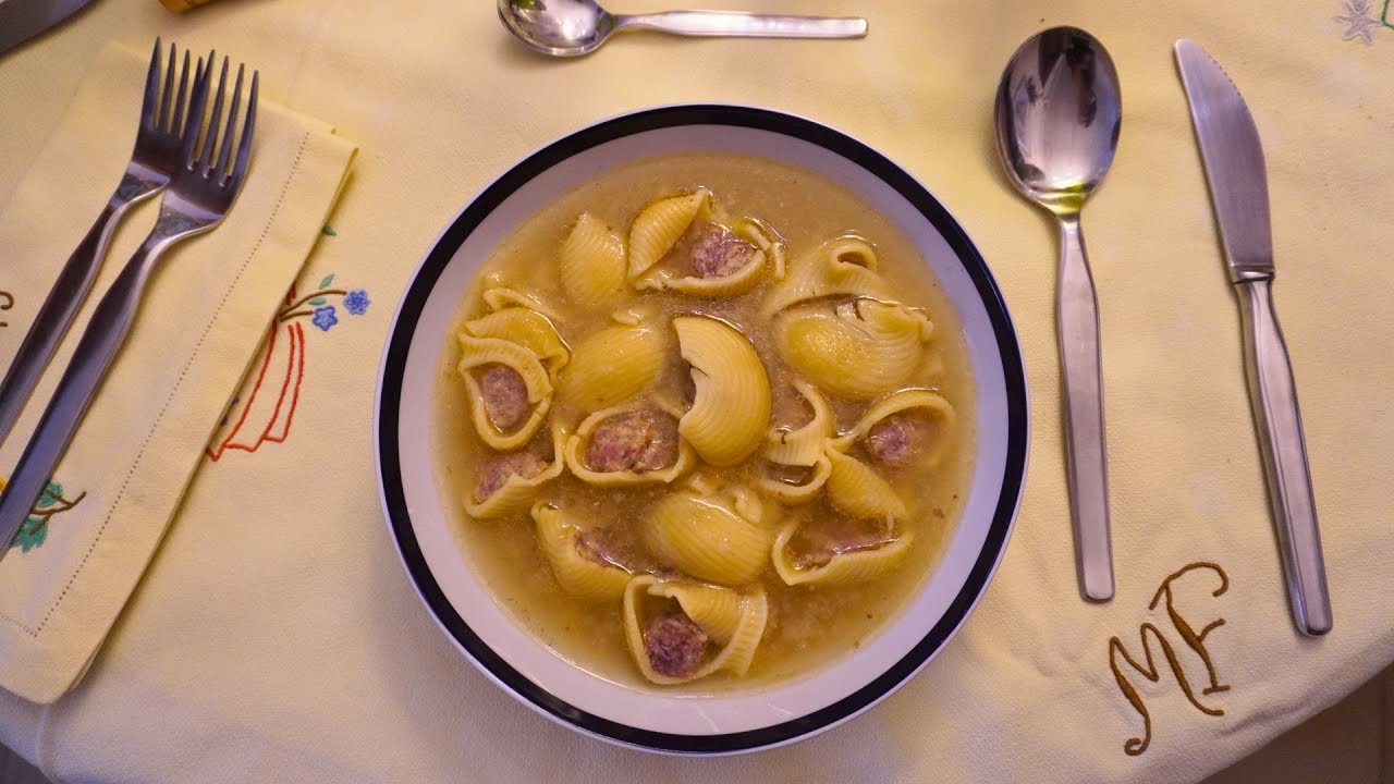 Escudella de Nadal amb galets farcits  |  @laiasfoodclub