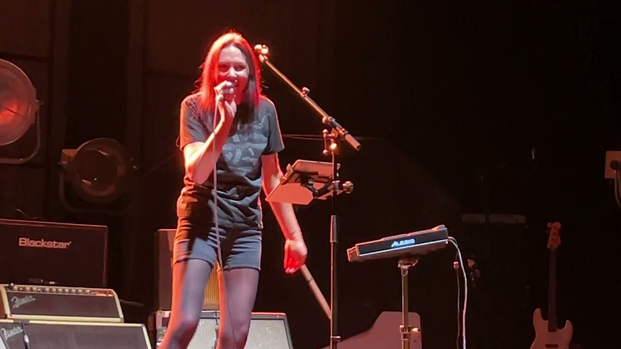 Thea Gilmore - This Girl Is Taking Bets / Nice Normal Woman - Manchester Apollo - 12 June 2024