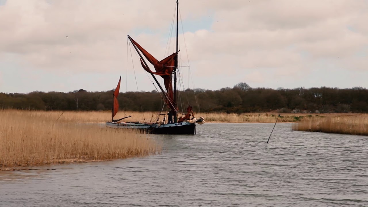 DUTCH BARGE, SNAPE, SUFFOLK