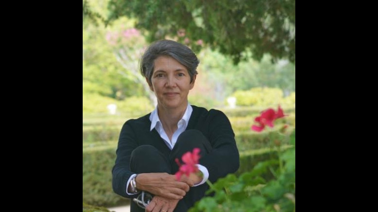 Teresa Cardona: «me gusta entrar en las complejidades de las personas y lo traslado a mis persona...
