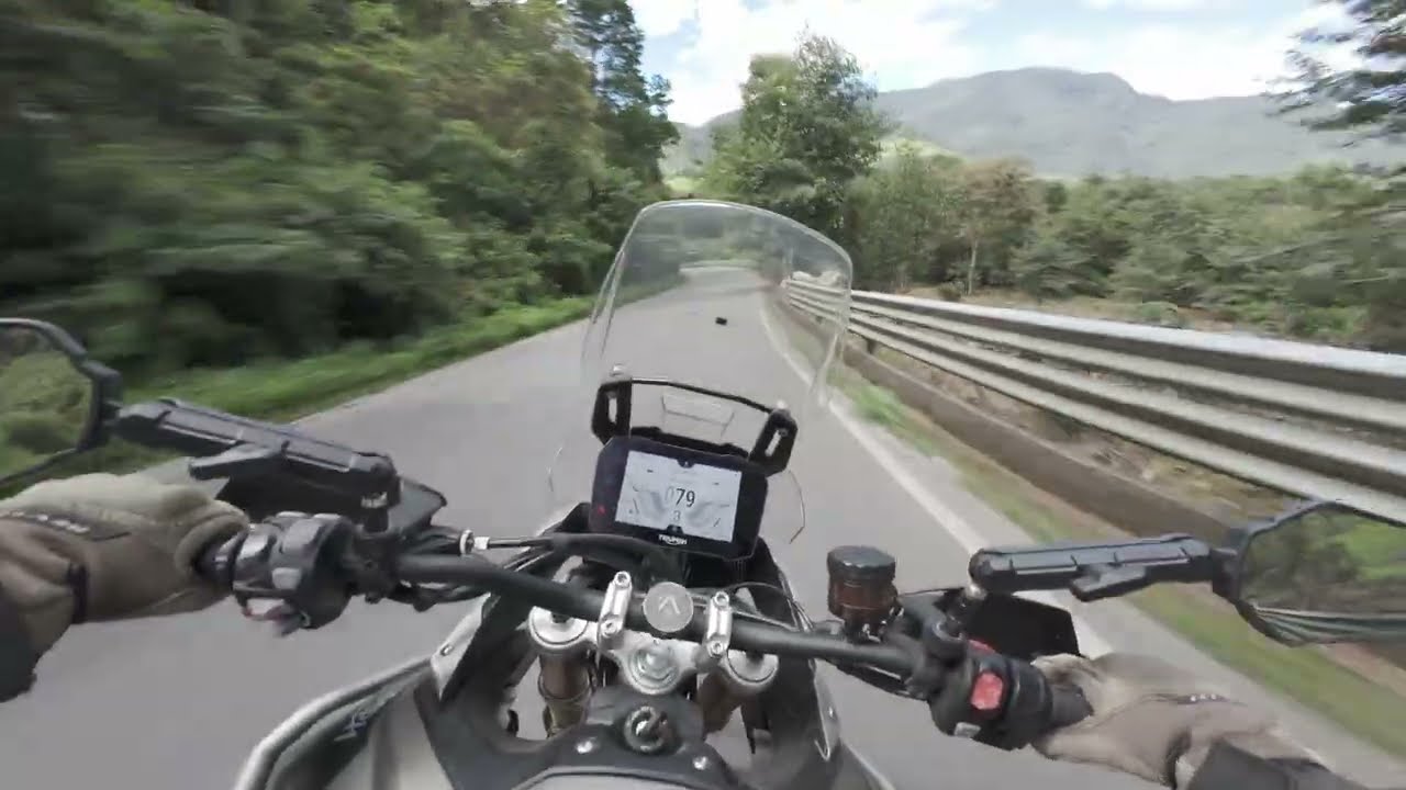 Cruzando el Choc&oacute; Andino. POV OFF Road. Ecuador. Quito - Nanegal - Apuela - Otavalo.