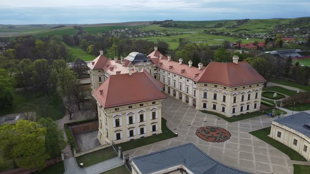 Z&aacute;mek Slavkov u Brna