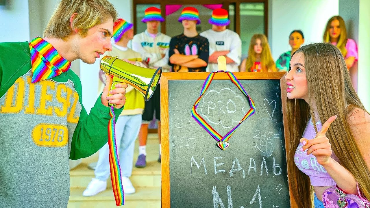 CINE ESTE CEL MAI BUN la Academia Bunny! LUPTĂ APRIGĂ pentru o medalie - FETE vs BĂIEȚI!