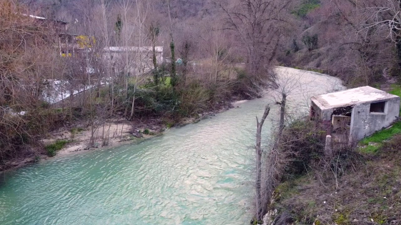 DRONE PRE PASSIONE ; LE MERAVIGLIE MARCHIGIANE GENGA