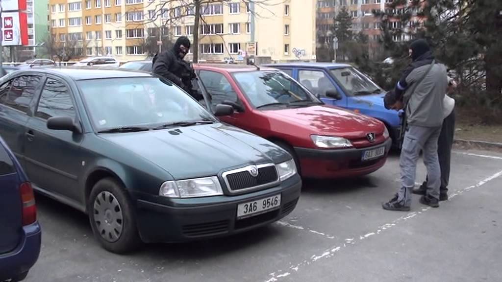 Policisté zadrželi pachatele loupežného přepadení banky