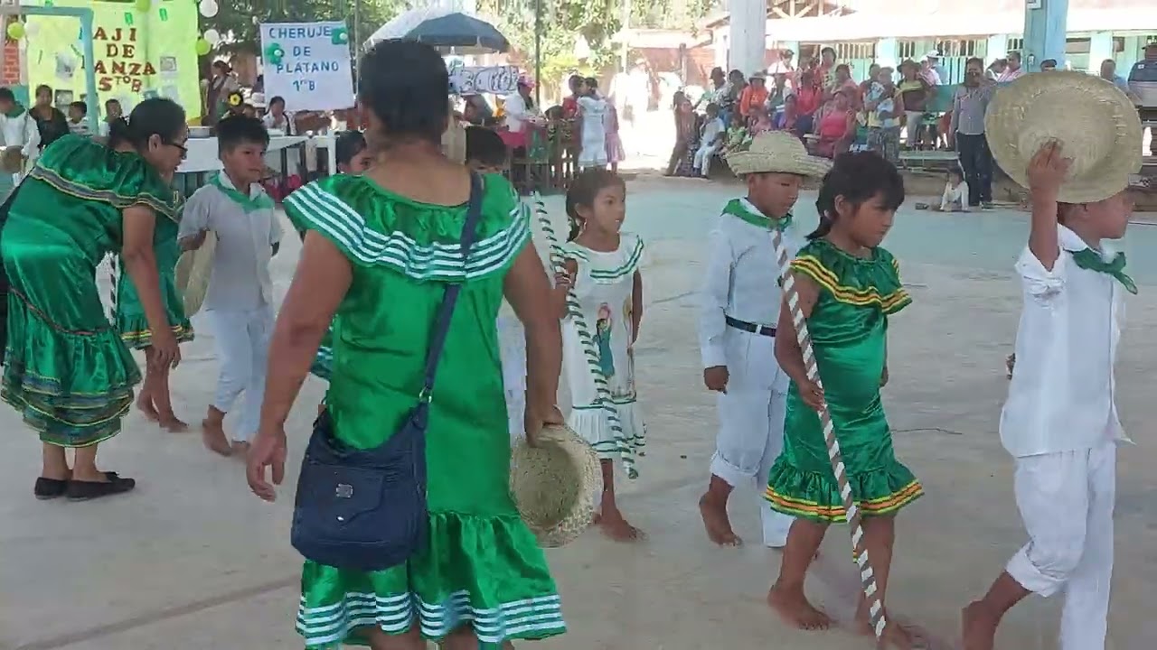 Danza El Balsero interpretada por niños de 1ro de Primaria  Departamento Beni Bolivia