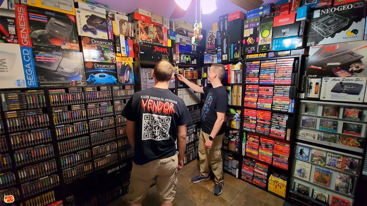 У него есть все лицензионные игры для NES! | Экскурсия по игровой комнате