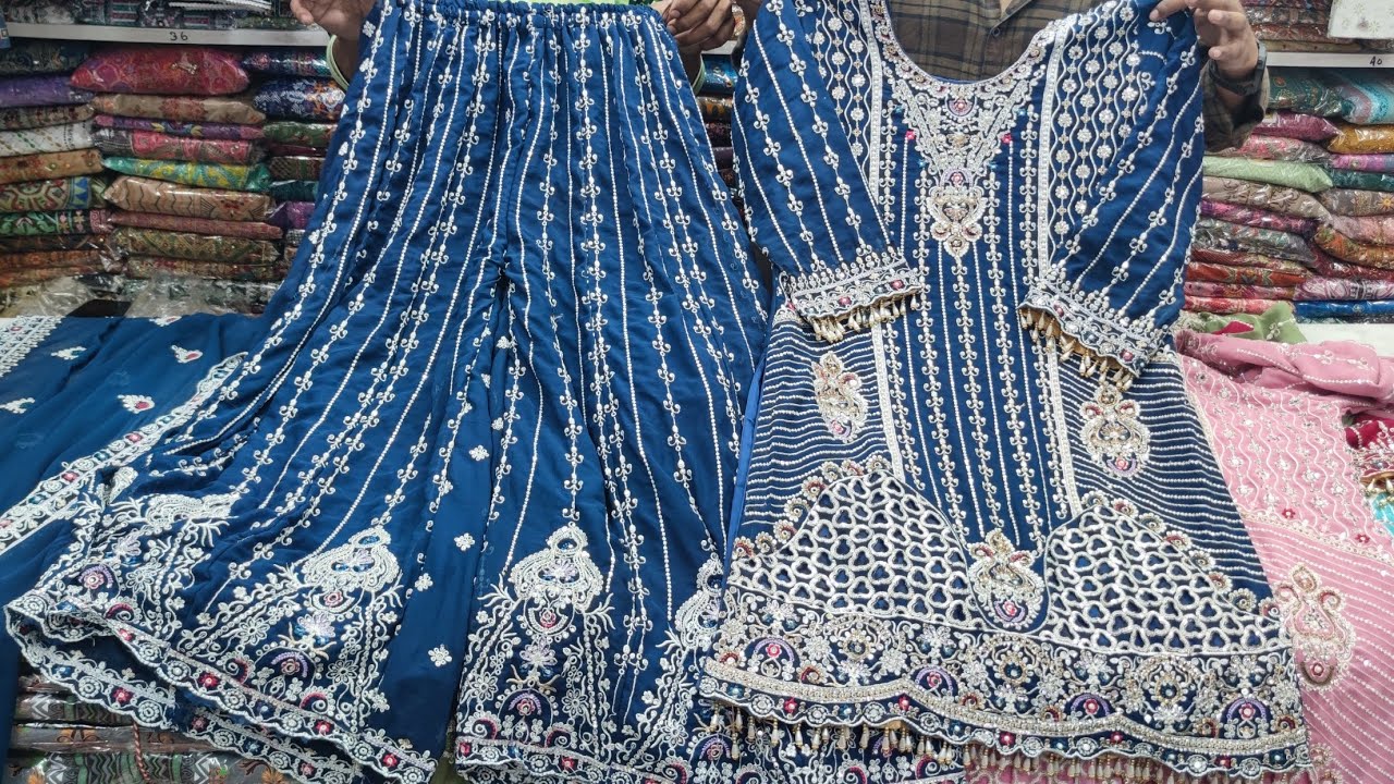 ঈদের জন্য বেস্ট  প্রাইজে কিনুন ফারসি থ্রি-পিস রিয়েল স্টোন দিয়ে। 💥