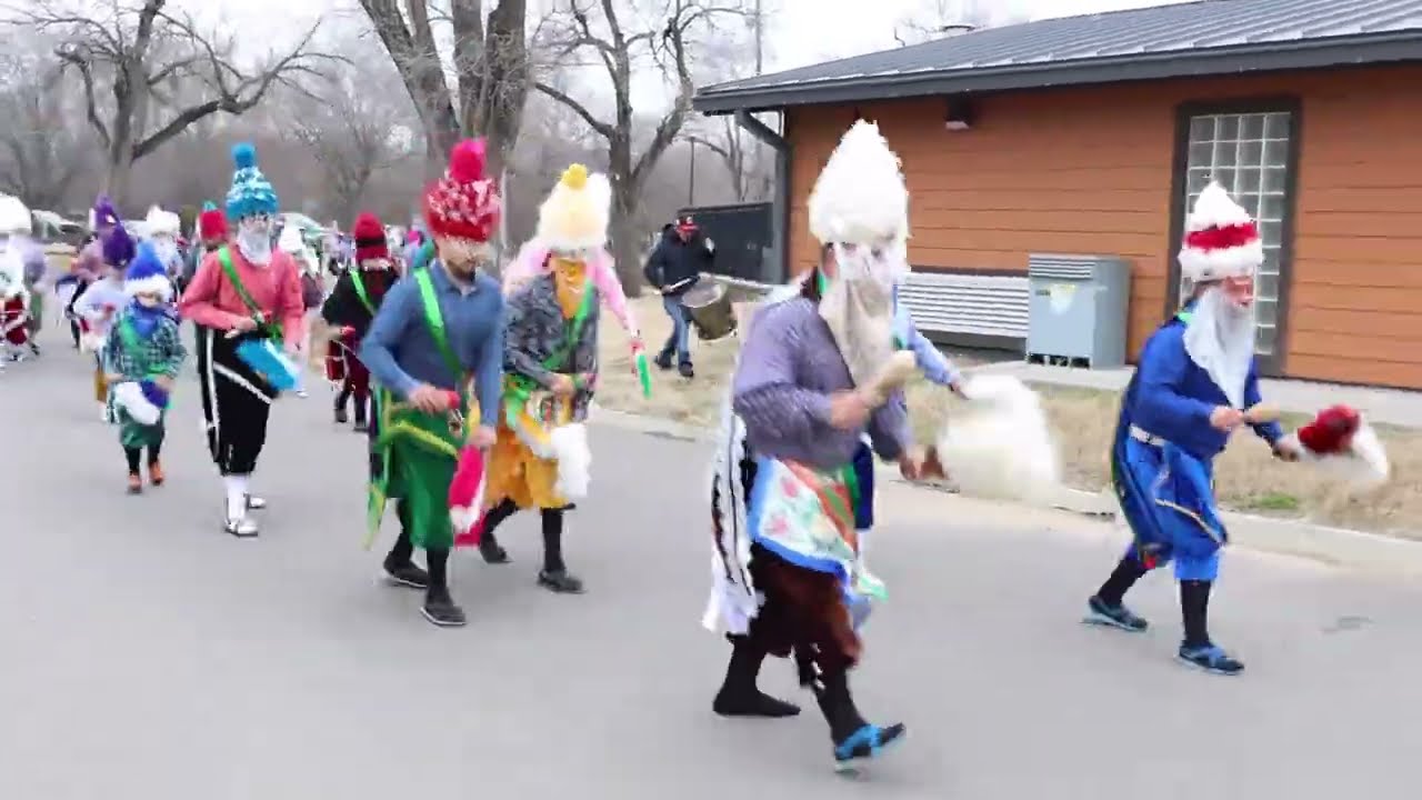 Danza de Plumas Guadalupana y Emanuelas de Ricardo Flores Magon  el 13 de diciembre en Wichita