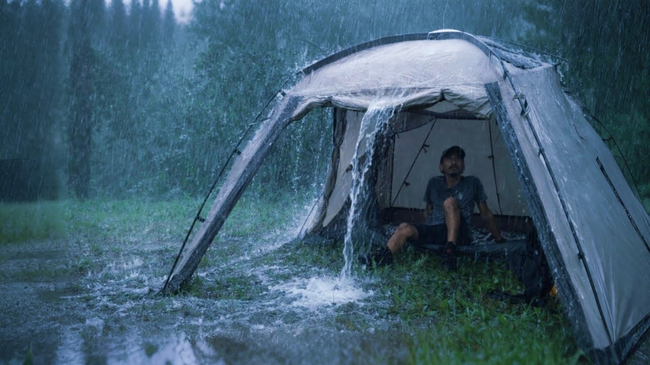 Solo Camping in Terrible Weather – Trapped in Non-Stop Rain All Day
