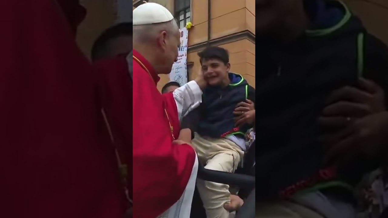 Beautiful moment as Pope Leo  XIV stops  the popemobile to bless a physically disabled boy