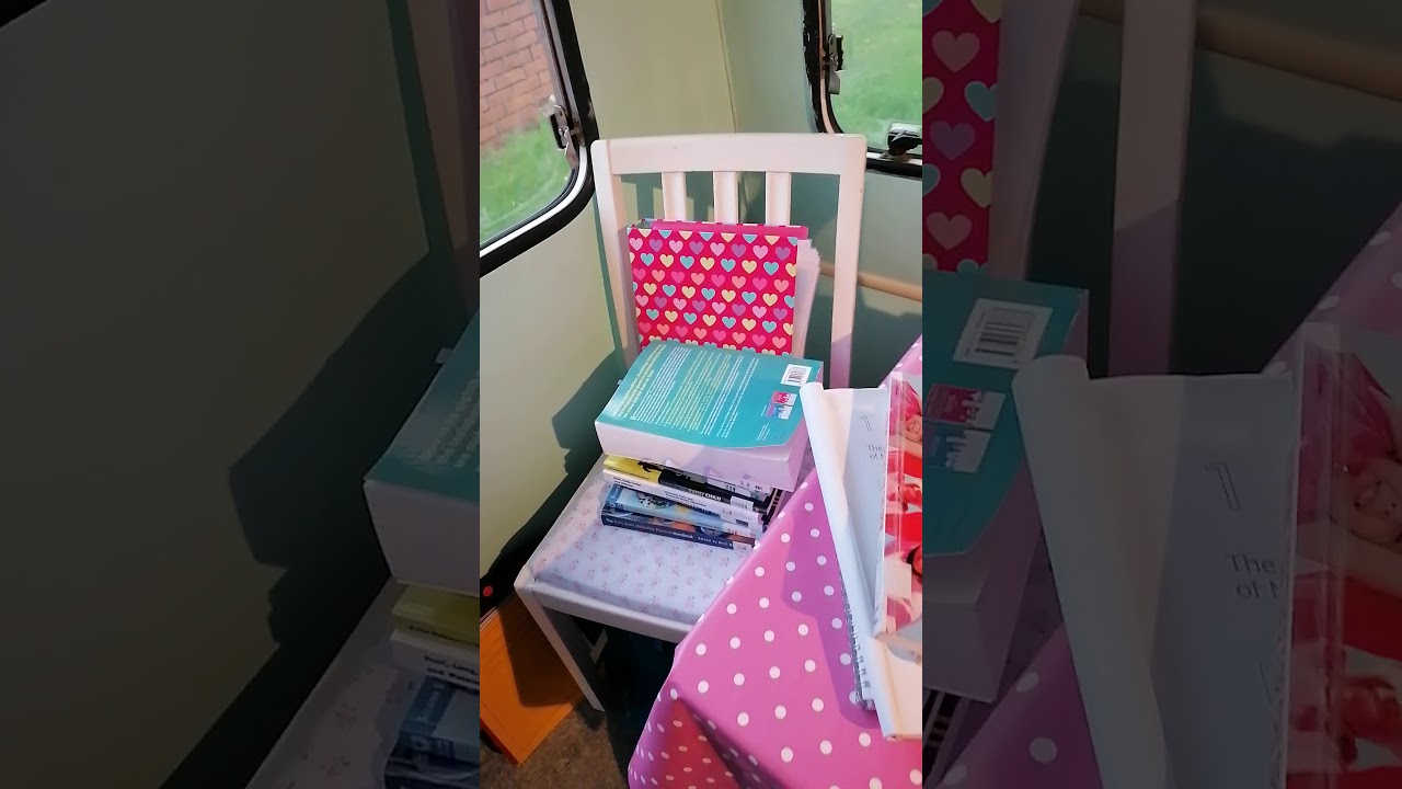 Caravan to craft room/office conversion
