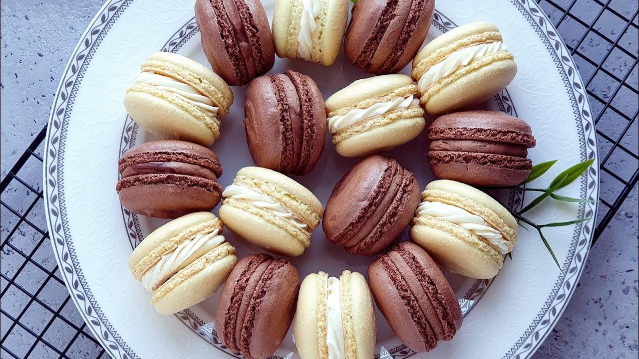 MACARONS DE CIOCOLATA/Ganache din ciocolata 2 feluri