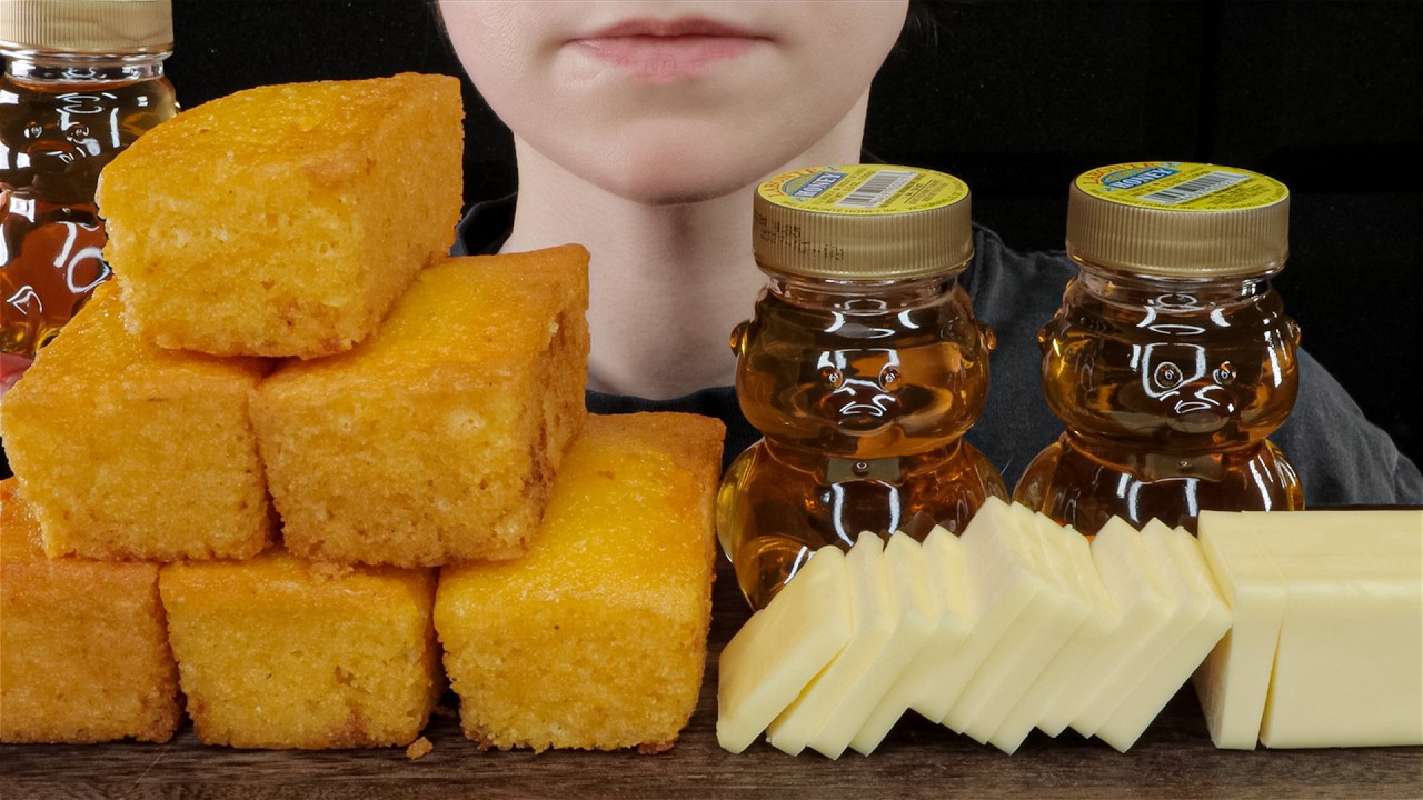 ASMR Cornbread with Butter and Honey Mukbang 먹방
