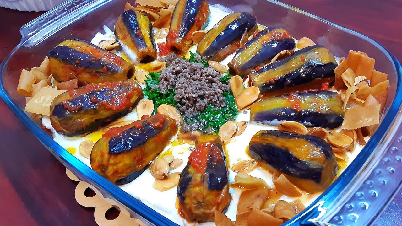 فتة المكدوس على أصولها بطعم رااائع🌹 رح تعشقوا  الباذنجان من لذاذتها 👌🏻😋