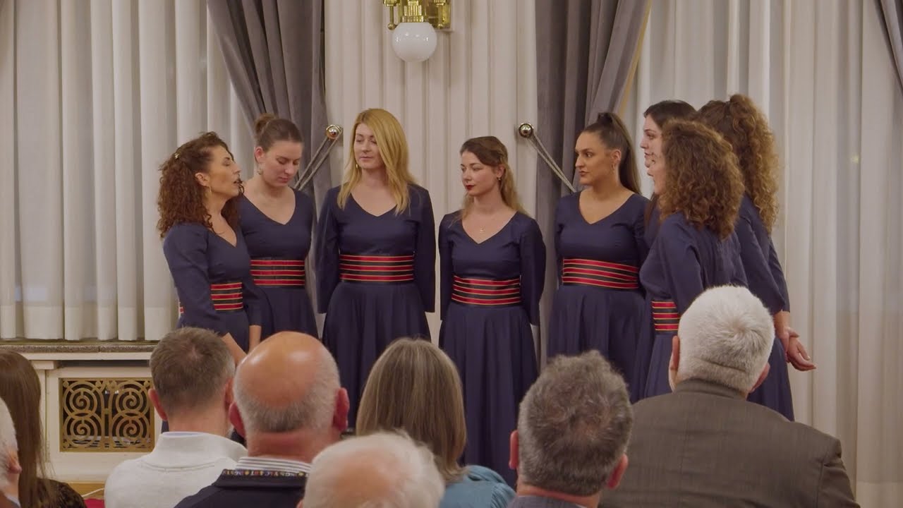 Klapa Figurin - Žute kose odgojila