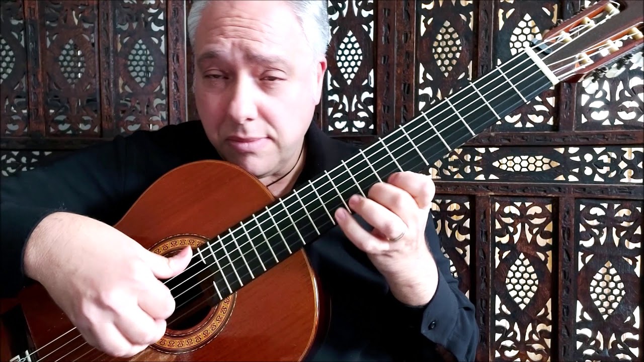 Francesco Buzzurro plays 