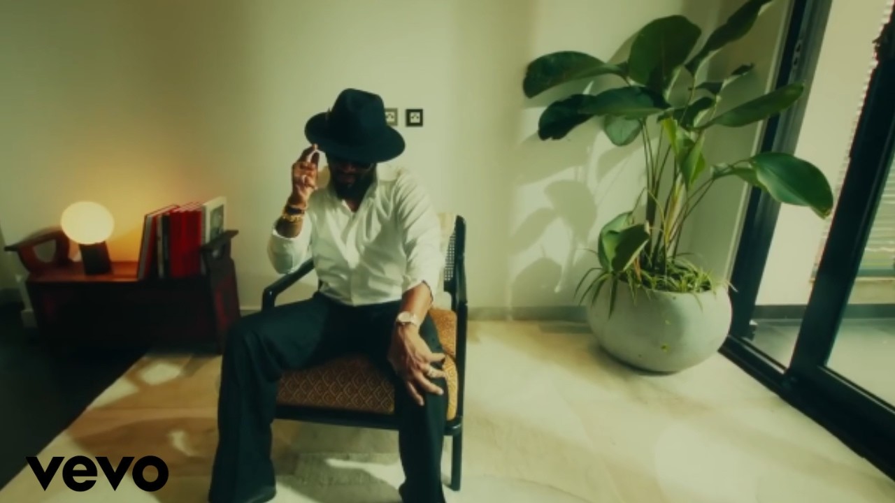 Fally Ipupa - Sans fin (Official Music Video)